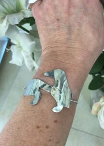 C Bracciale in argento con bassotto