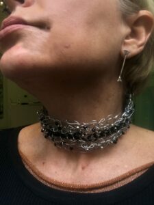 C Choker in argento con onice