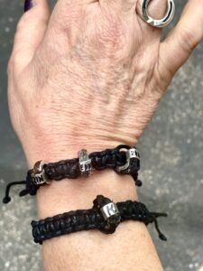 Dischi in argento porta crini da cavallo con bracciale in cordoncino